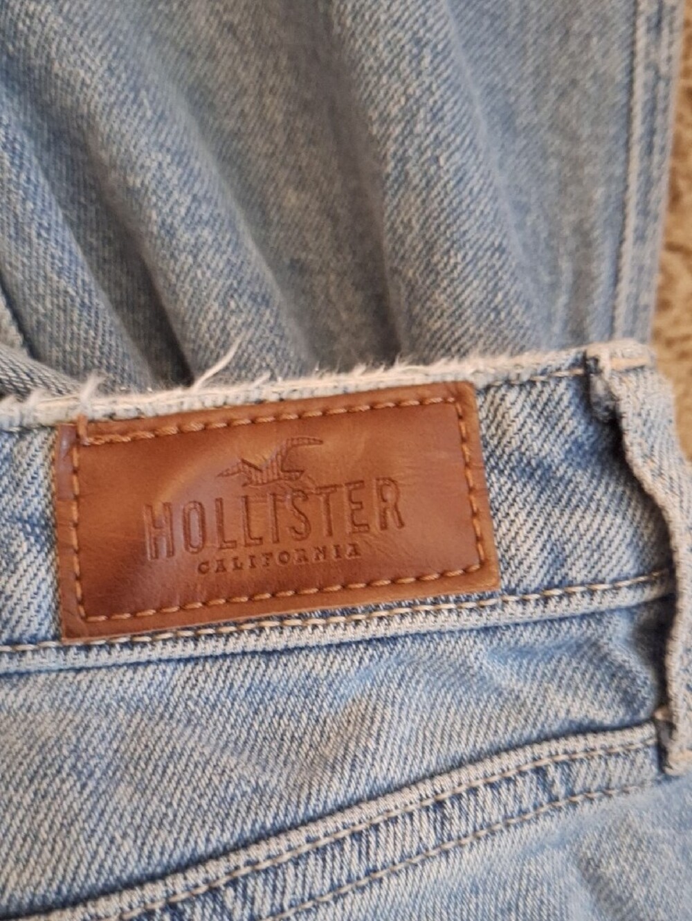 Hollister Light Blue Distressed Straight-Leg Jeans Size 27 - Picture 5 of 5